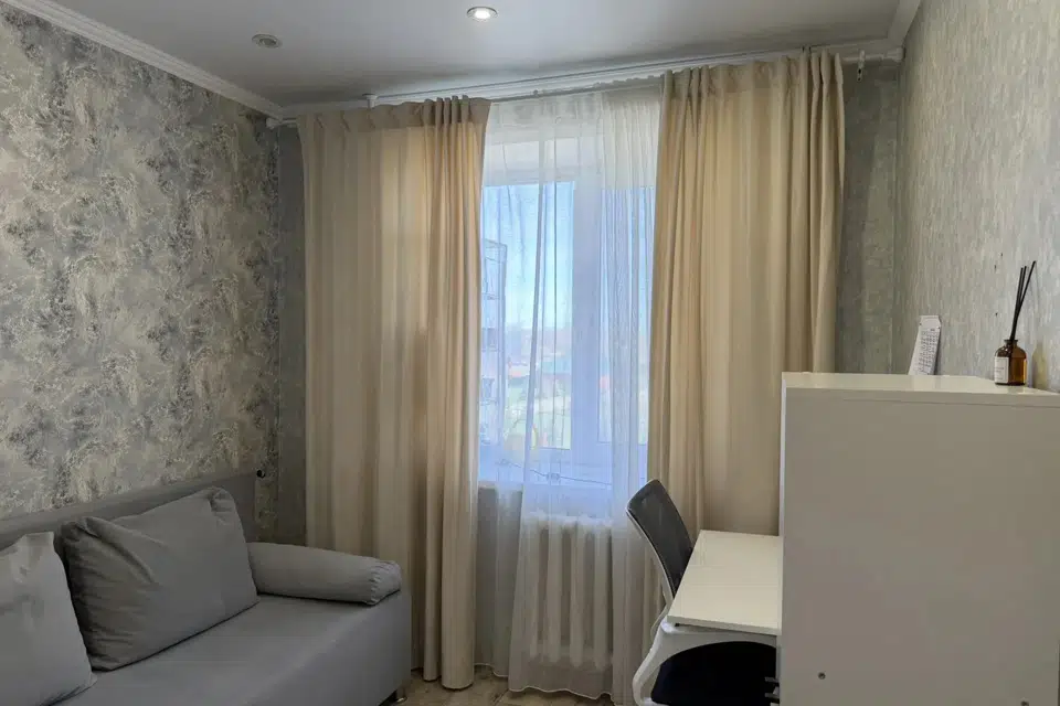 Продаётся 3-комнатная квартира, 57.8 м²