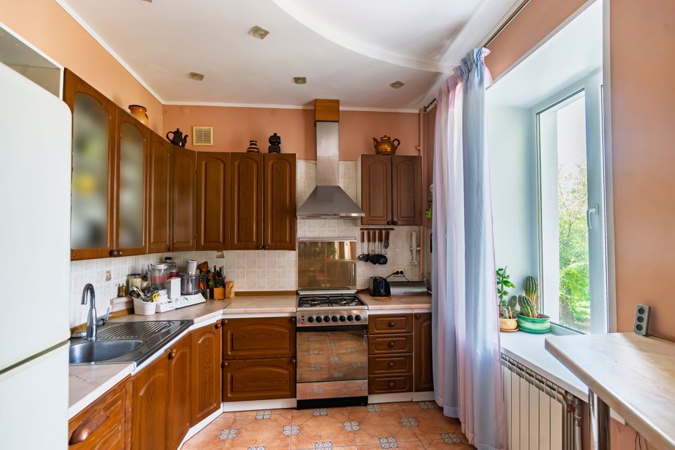 Продаётся 4-комнатная квартира, 154 м²