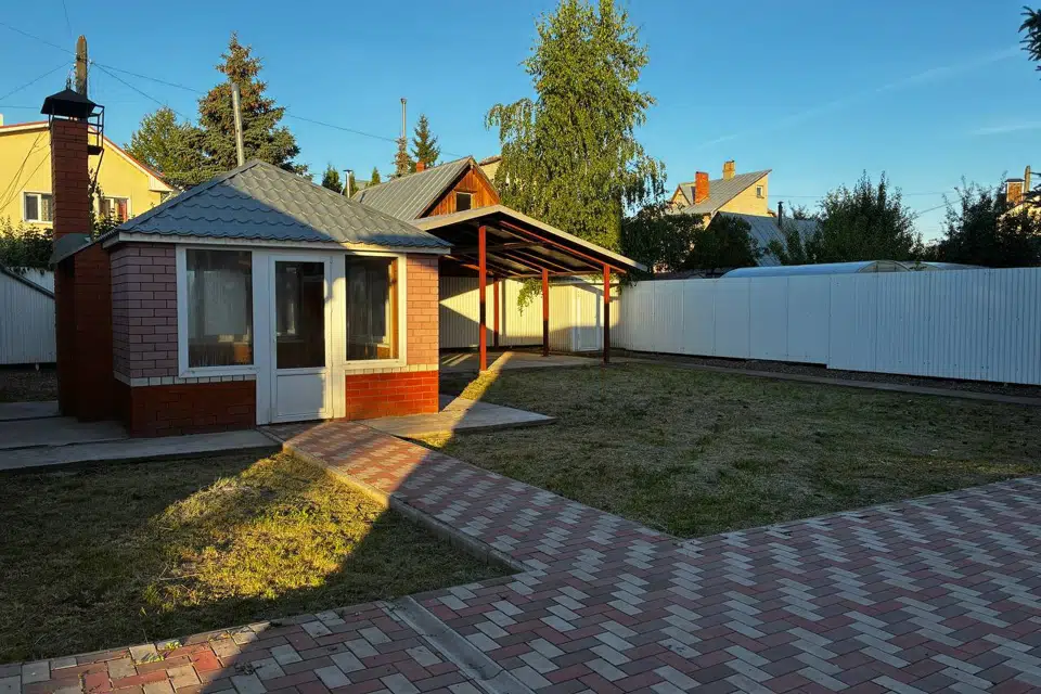 Продаётся 3-этажный дом, 497 м²