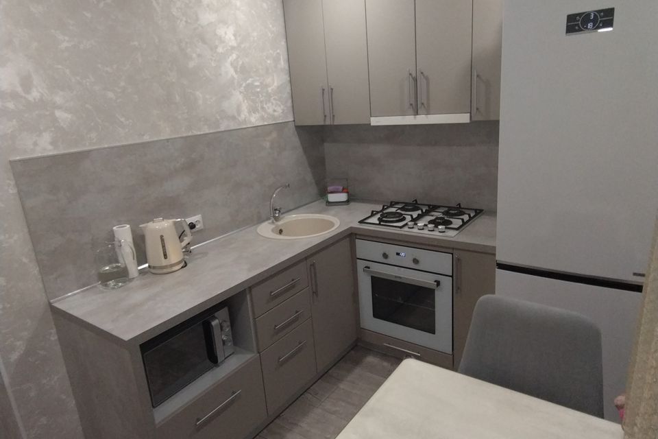 Продаётся 3-комнатная квартира, 50.5 м²