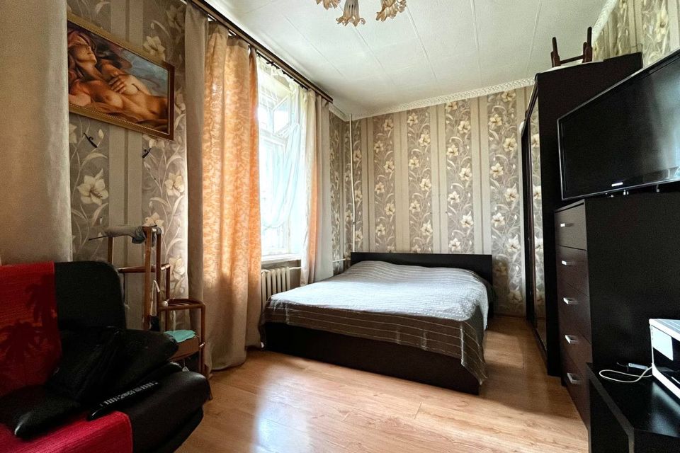 Продаётся комната в 4-комн. квартире, 18 м²