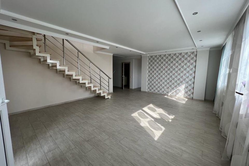 Продаётся 2-комнатная квартира, 76 м²
