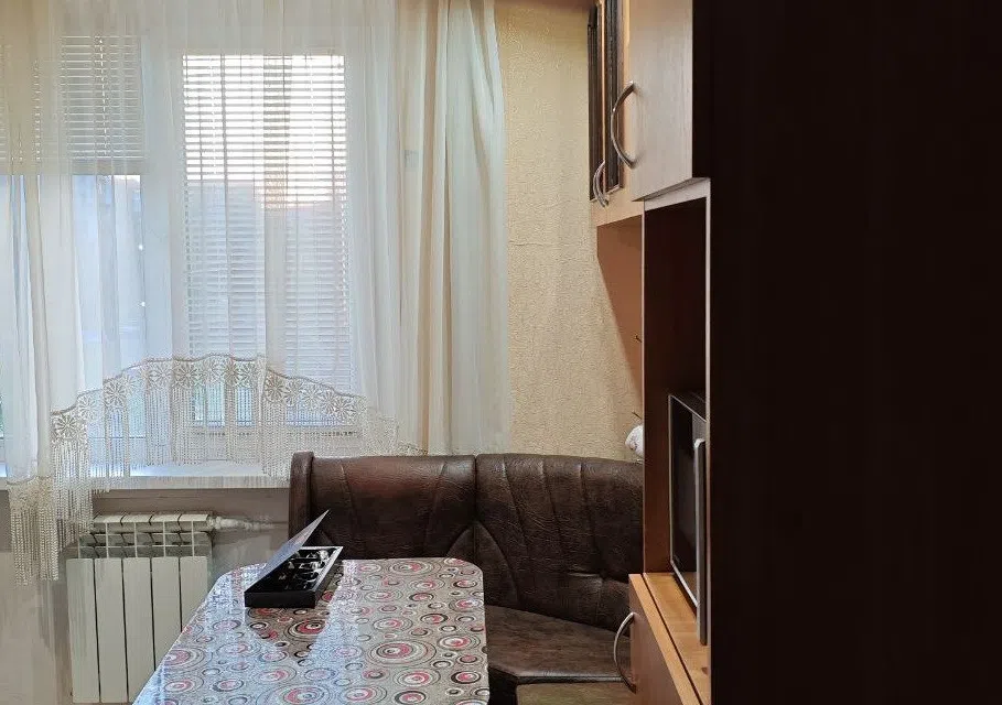 Продаётся 2-комнатная квартира, 42.3 м²