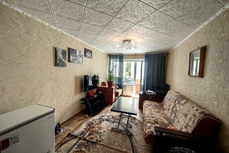 Продаётся 3-комнатная квартира, 57.9 м²