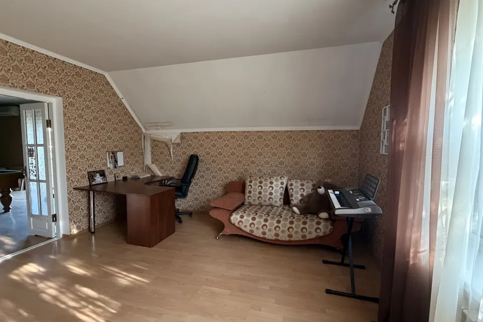 Продаётся 2-этажный дом, 286 м²