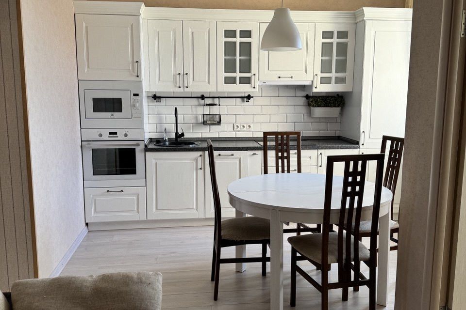 Продаётся 2-комнатная квартира, 57.1 м²