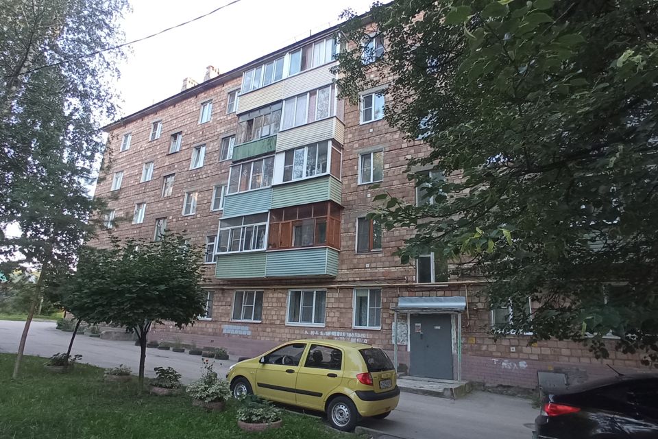 Продаётся 3-комнатная квартира, 61.8 м²