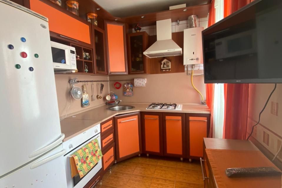 Продаётся 4-комнатная квартира, 62 м²