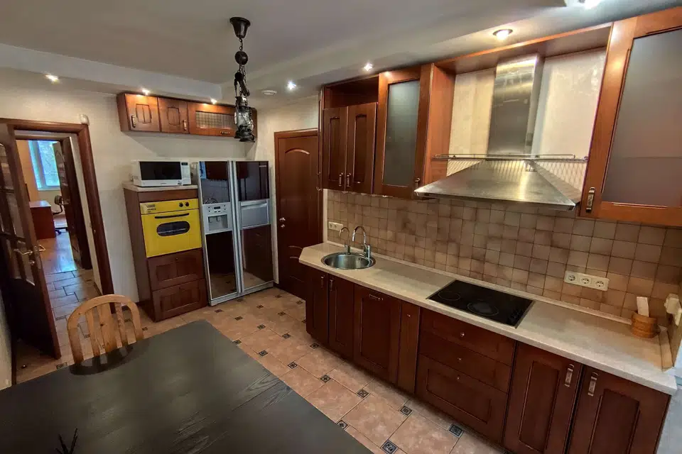 Продаётся 4-комнатная квартира, 102.4 м²