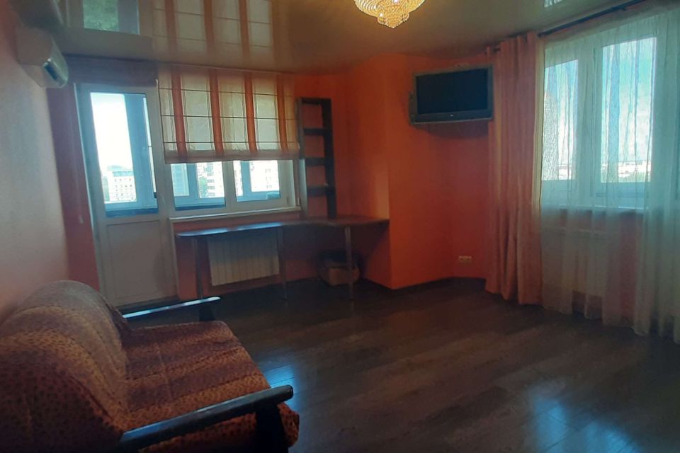 Сдаётся 1-комнатная квартира, 50 м²