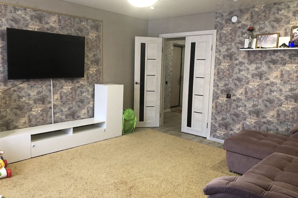 Продаётся 4-комнатная квартира, 115 м²