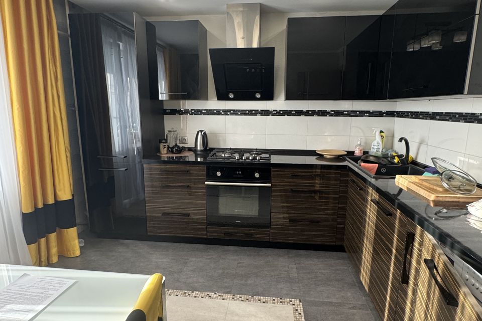 Продаётся 2-комнатная квартира, 56 м²