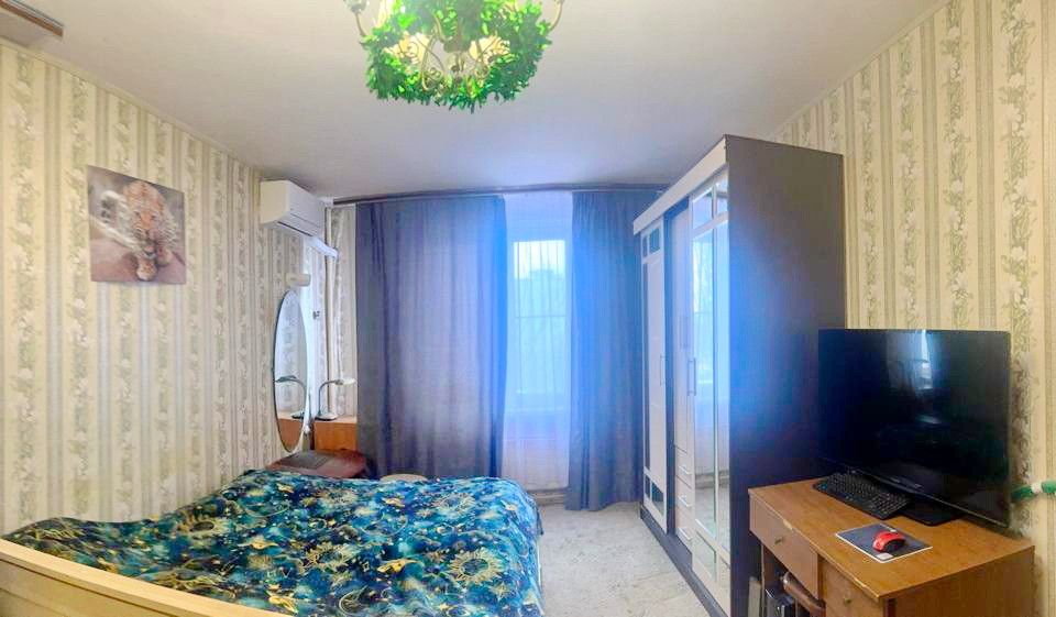 Продаётся 2 комнаты в 3-комн. квартире, 31.6 м²