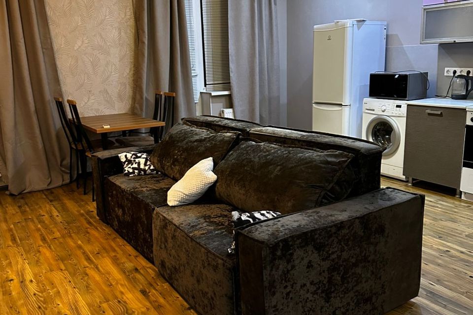 Продаётся 3-комнатная квартира, 108.8 м²