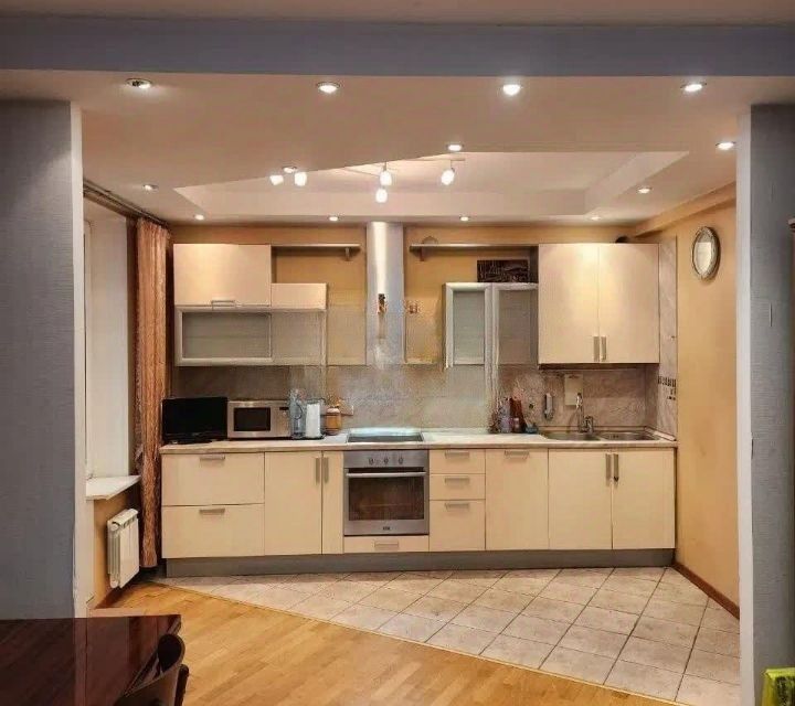 Продаётся 2-комнатная квартира, 56.7 м²