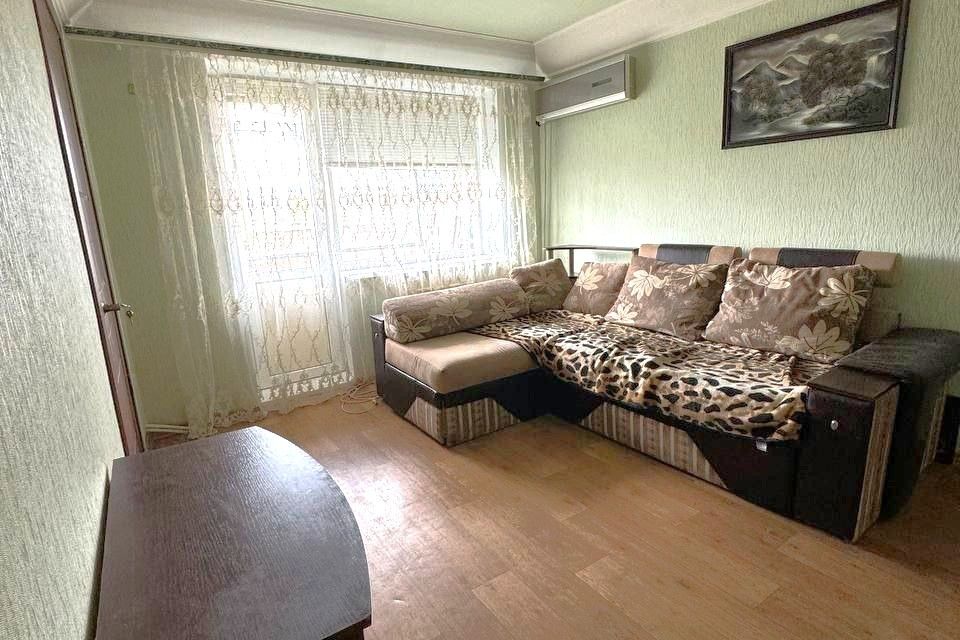 Продаётся 3-комнатная квартира, 56 м²