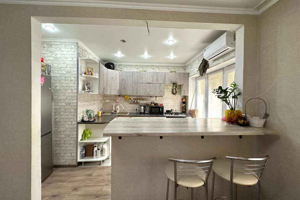 Продаётся 2-комнатная квартира, 65 м²