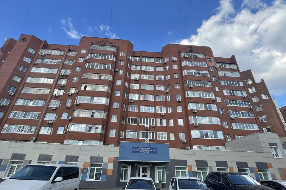 Продаётся 3-комнатная квартира, 102.8 м²