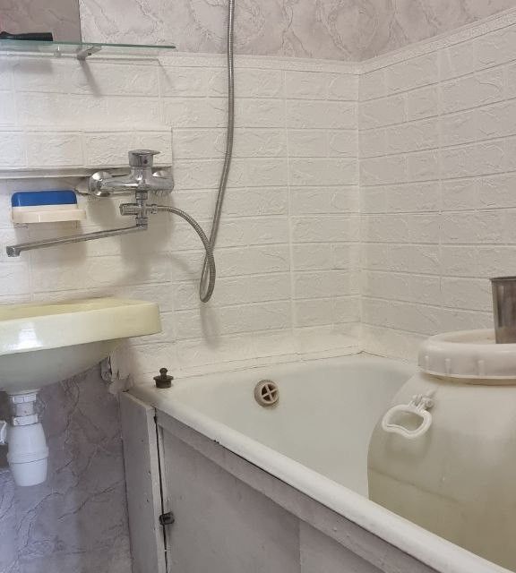 Продаётся 3-комнатная квартира, 56 м²