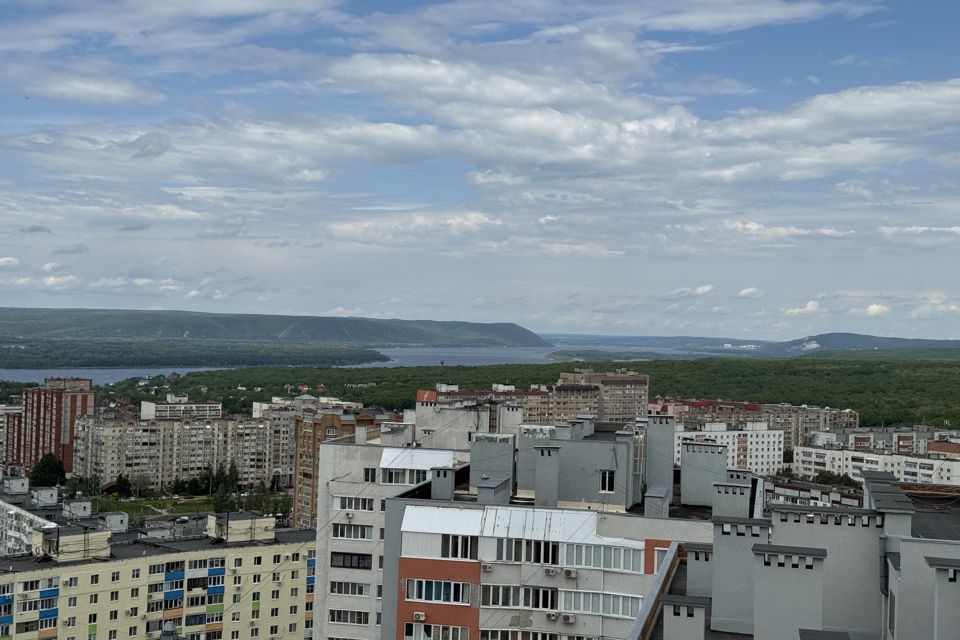 Продаётся 2-комнатная квартира, 60.7 м²