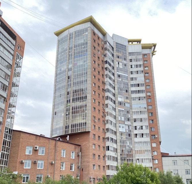 Продаётся 3-комнатная квартира, 100 м²