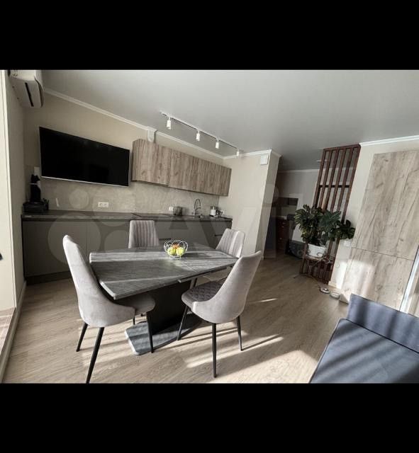 Продаётся 1-комнатная квартира, 52 м²