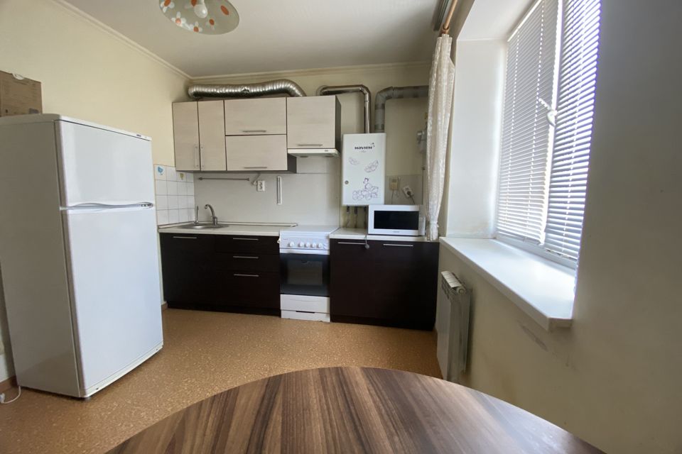 Продаётся 2-комнатная квартира, 43.8 м²
