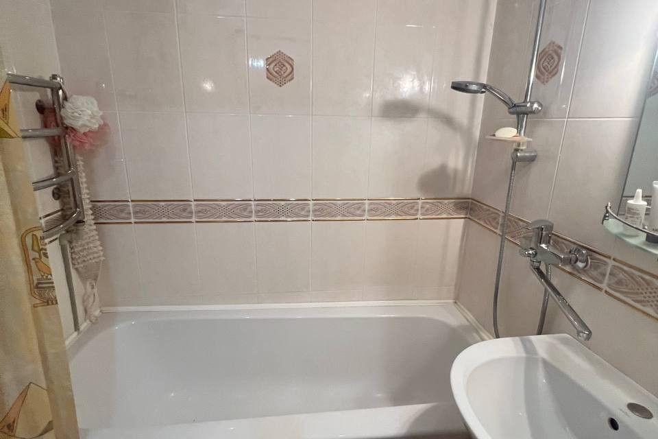 Продаётся 3-комнатная квартира, 65 м²