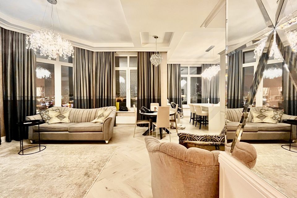 Сдаётся 3-комнатная квартира, 140 м²