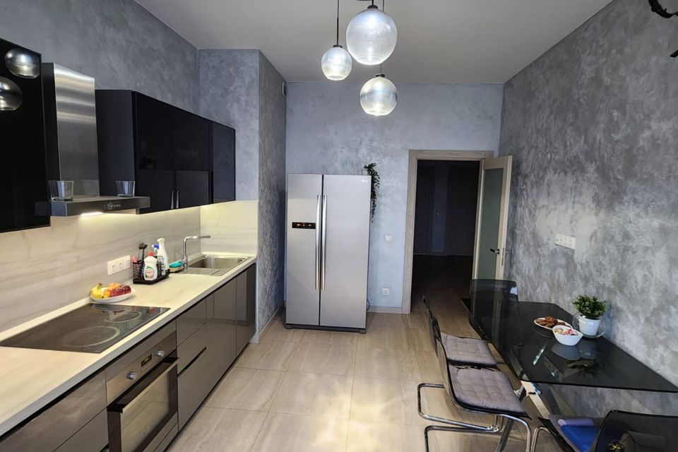 Продаётся 3-комнатная квартира, 96 м²