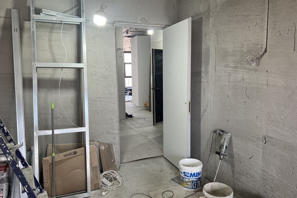 Продаётся 4-комнатная квартира, 121.9 м²