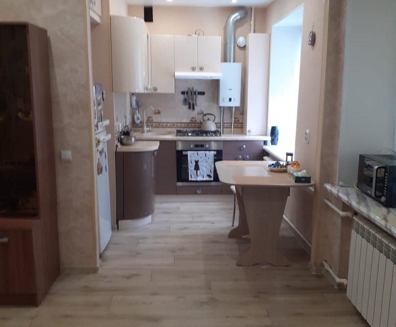Продаётся 2-комнатная квартира, 40.8 м²