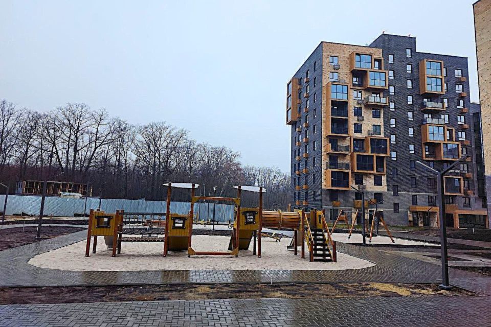 Продаётся 2-комнатная квартира, 64.3 м²