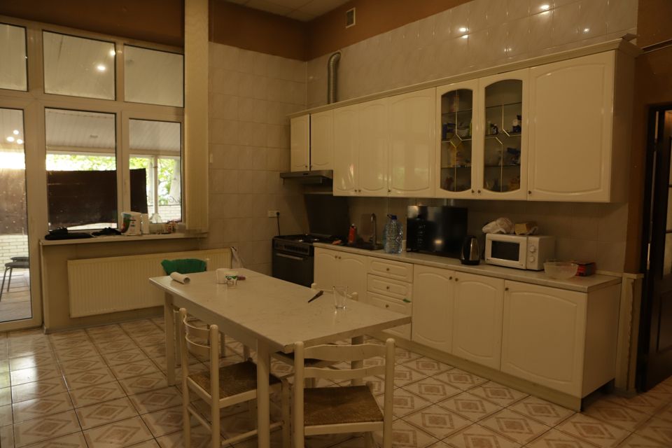 Продаётся 2-этажный дом, 600 м²