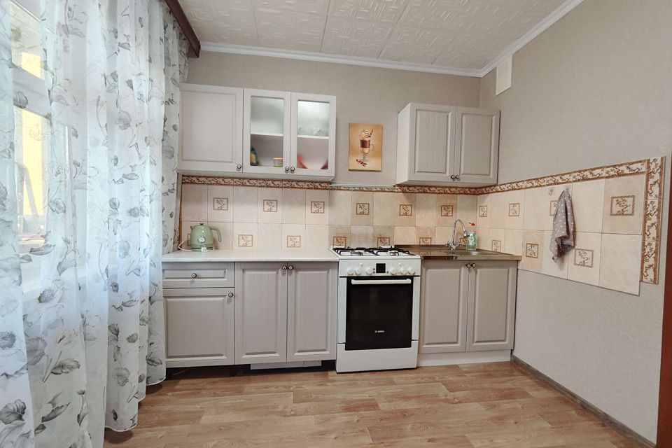 Сдаётся 2-комнатная квартира, 56 м²