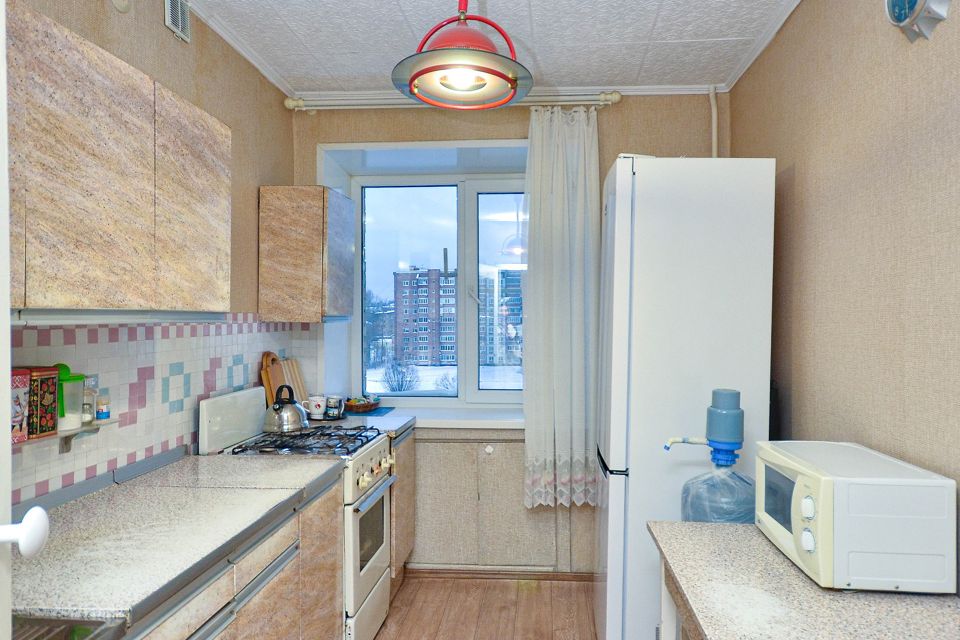 Продаётся 3-комнатная квартира, 58.4 м²