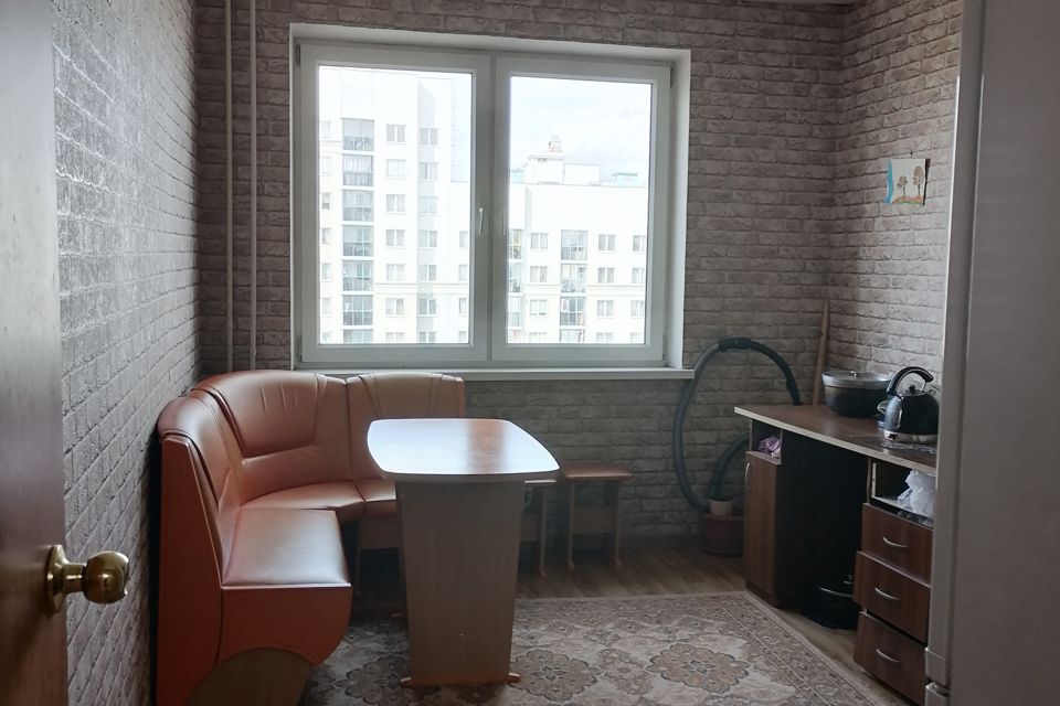 Купить 3-комнатную квартиру на улице Вильгельма де Геннина в Екатеринбурге