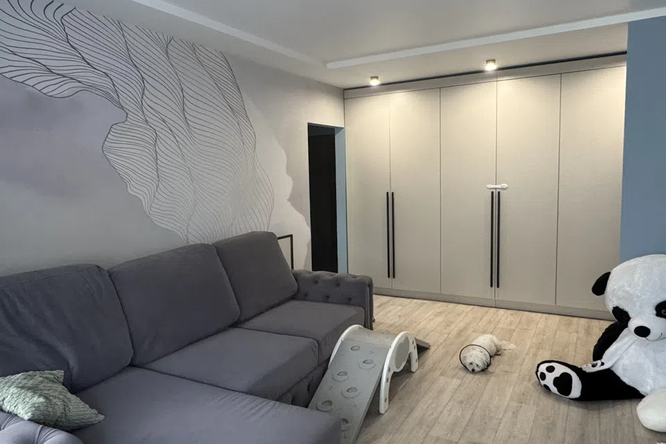 Продаётся 3-комнатная квартира, 63 м²