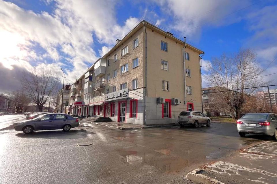 Продаётся 2-комнатная квартира, 42.7 м²