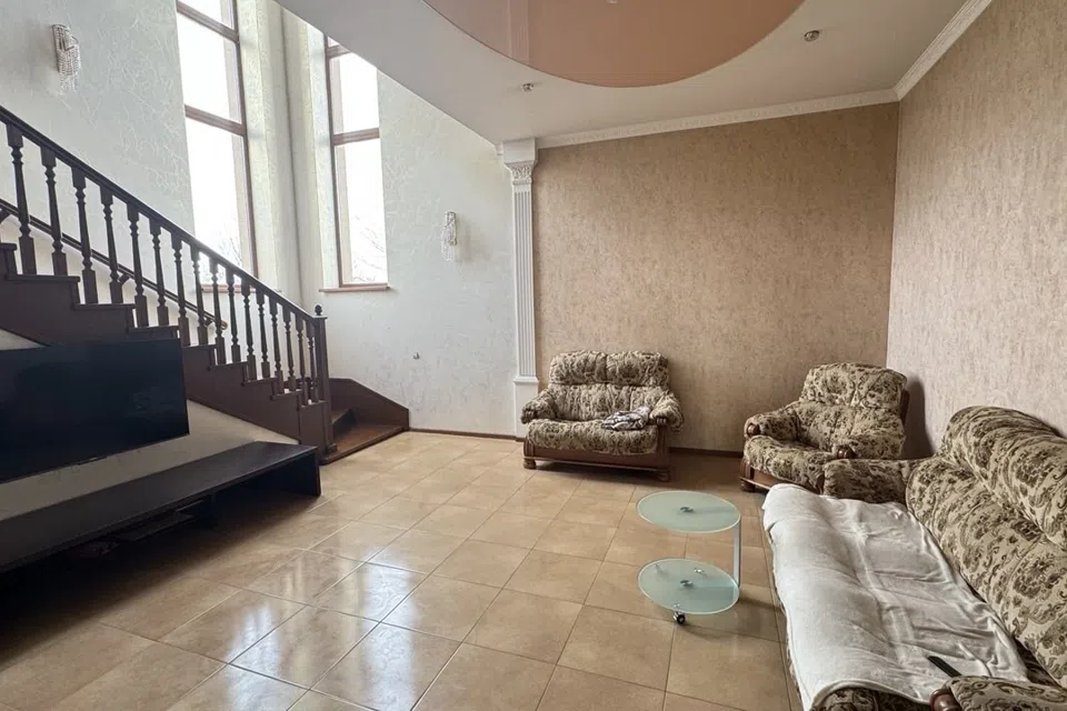 Продаётся 2-этажный дом, 350.6 м²