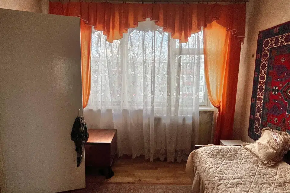 Продаётся 4-комнатная квартира, 60.7 м²