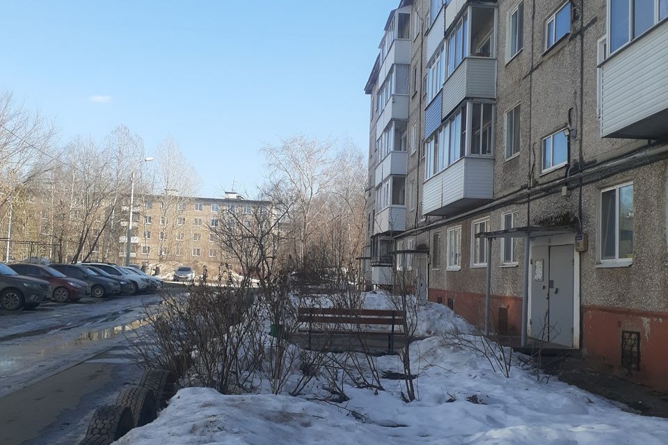 Продаётся 3-комнатная квартира, 61.8 м²