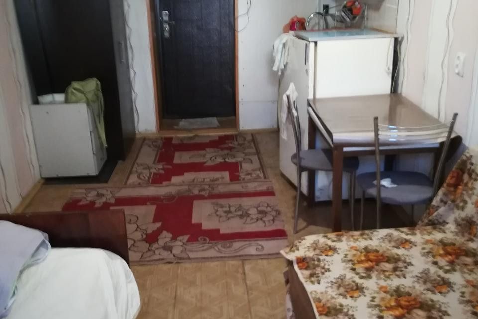 Продаётся комната в 1-комн. квартире, 14 м²