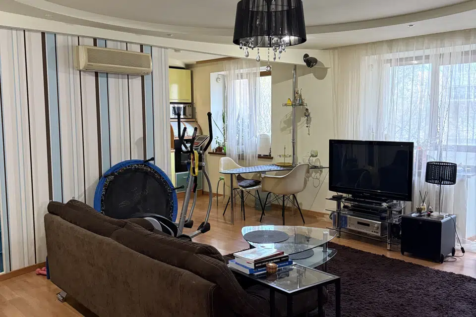 Продаётся 3-комнатная квартира, 77.8 м²