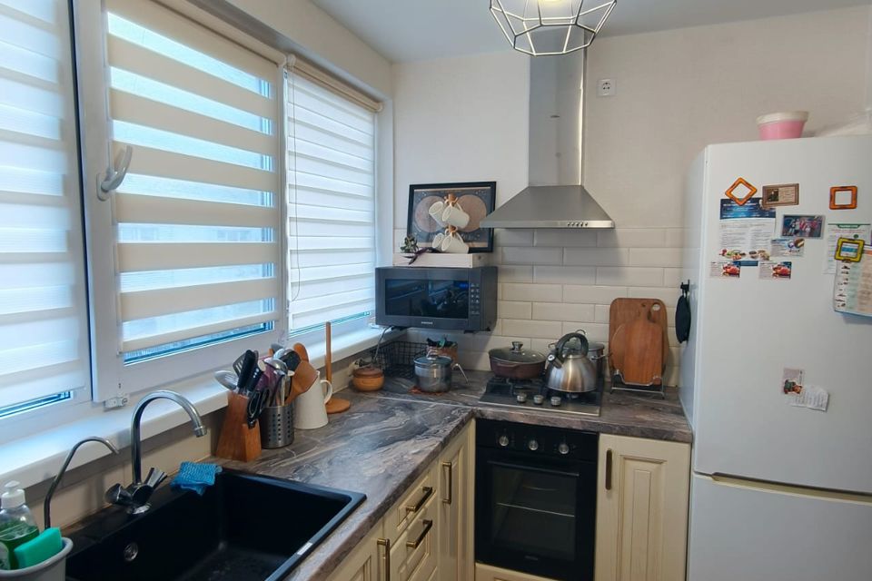 Продаётся 3-комнатная квартира, 56.9 м²