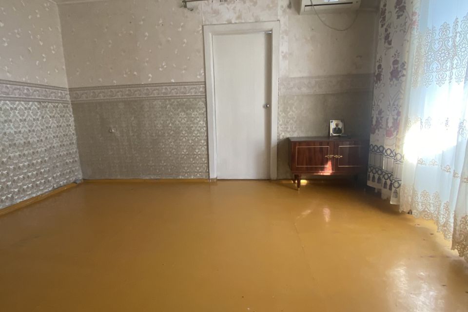 Продаётся 4-комнатная квартира, 63.7 м²