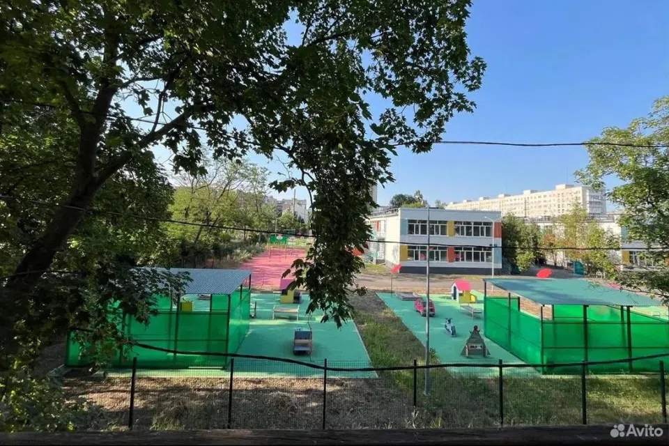 Продаётся 3-комнатная квартира, 52.8 м²