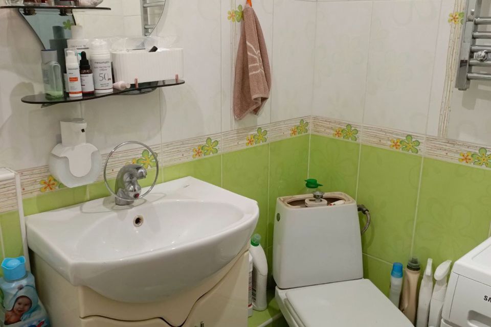 Продаётся 3-комнатная квартира, 54.5 м²