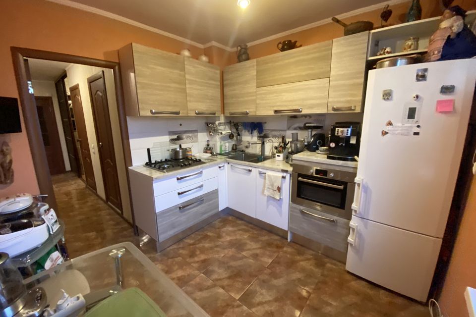 Продаётся 2-комнатная квартира, 57 м²