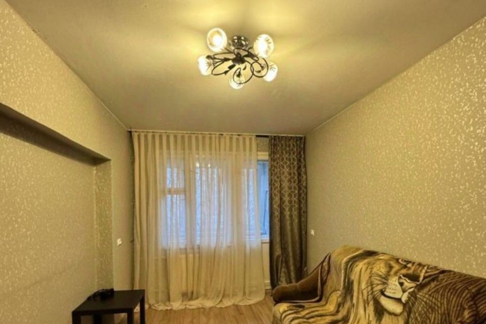 Продаётся 2 комнаты в 3-комн. квартире, 25.8 м²